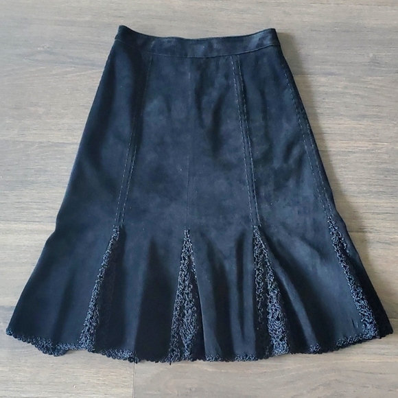 ๐ HOST PICK ๐ Danier Suede A-line Skirt - Picture 16 of 17